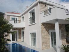 Villa in vendita a Teodo Tivat 