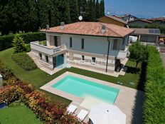 Villa in vendita a Desenzano del Garda Lombardia Brescia