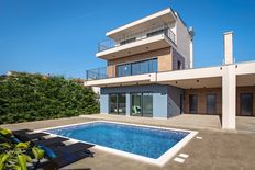 Casa di lusso di 240 mq in vendita Banjole, Istria