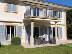 Villa in vendita a Divonne-les-Bains Alvernia-Rodano-Alpi Ain