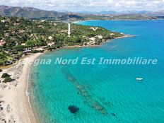 Prestigiosa villa di 220 mq in vendita Aldia Bianca di Cala Girgolu, San Teodoro, Sassari, Sardegna