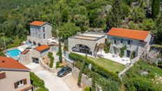 Villa in vendita a Castelnuovo di Cattaro Herceg Novi 