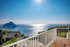 Prestigiosa villa di 480 mq in vendita Serrara Fontana, Italia