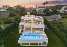 Casa Indipendente di 621 mq in vendita Playa Duque Marbella, Andalusia