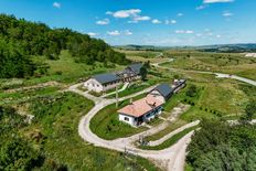 Casa di lusso di 852 mq in vendita Mânăstireni, Romania