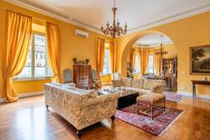 Appartamento di lusso di 260 m² in vendita Lucca, Toscana