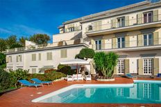 Prestigiosa villa di 2000 mq in vendita Napoli, Italia