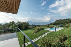 Villa in vendita a Torri del Benaco Veneto Verona