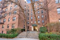 Casa di lusso di 74 mq in vendita Forest Hills, New York