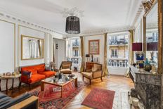Appartamento in vendita a Champs-Elysées, Madeleine, Triangle d’or Île-de-France Parigi