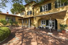 Villa in vendita a Prato Toscana Prato