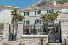 Villa in vendita a Cattaro Kotor 