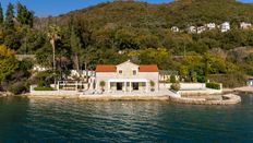 Villa in vendita Castelnuovo di Cattaro, Herceg Novi