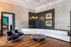 Prestigioso appartamento di 310 m² in affitto Napoli, Campania