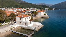 Villa in vendita a Castelnuovo di Cattaro Herceg Novi 