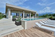 Prestigiosa villa di 550 mq in affitto San Felice del Benaco, Italia