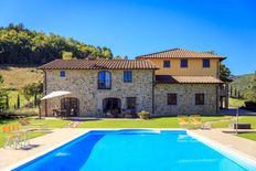 Prestigiosa villa di 1075 mq in vendita Poppi, Italia