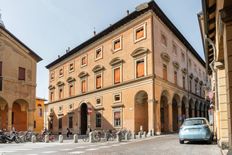 Appartamento di lusso di 300 m² in vendita Bologna, Italia