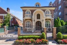 Prestigiosa Casa Indipendente di 325 mq in vendita Forest Hills, Stati Uniti