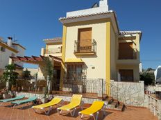 Prestigiosa villa di 122 mq in vendita Nerja, Andalusia