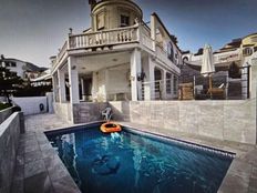 Villa in vendita Benalmádena, Spagna