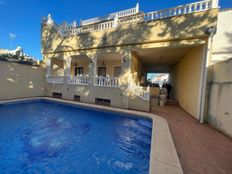 Prestigiosa villa di 220 mq in vendita Torrevieja, Spagna