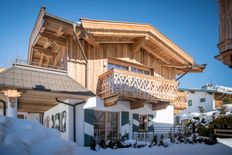 Casa di prestigio di 210 mq in vendita Kitzbühel, Tirolo