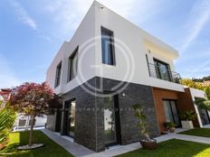 Prestigiosa Casa Indipendente di 157 mq in vendita Aroeira, Almada, Distrito de Setúbal