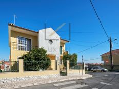 Casa Unifamiliare in vendita a Cascais e Estoril Lisbona Cascais