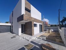 Esclusiva Casa Indipendente di 190 mq in vendita Aroeira, Almada, Distrito de Setúbal