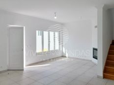 Prestigiosa casa di 219 mq in vendita Centro, Mafra, Lisbona