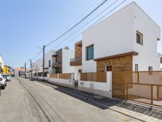 Casa Unifamiliare in vendita a Seixal Distrito de Setúbal Seixal