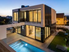 Prestigiosa Casa Indipendente di 270 mq in vendita Almada, Portogallo