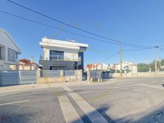 Prestigiosa Casa Indipendente in vendita Almada, Distrito de Setúbal