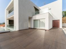 Casa Unifamiliare in vendita a Nazaré Distrito de Leiria Nazaré