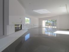 Esclusiva Casa Indipendente di 377 mq in vendita Belas Clube de Campo (Belas), Sintra, Lisbona