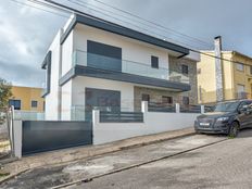 Prestigiosa casa di 330 mq in vendita Vale de Figueira (Sao Joao da Talha), Loures, Lisbona