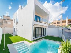 Casa di 175 mq in vendita Torrevieja, Spagna