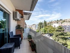 Appartamento di prestigio in vendita Almada, Portogallo