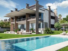 Prestigiosa villa di 1090 mq in vendita Puerto Banus, Marbella, Andalusia