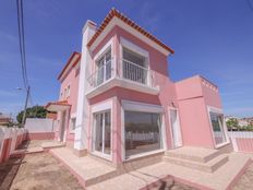 Prestigiosa casa di 254 mq in vendita Almada, Portogallo