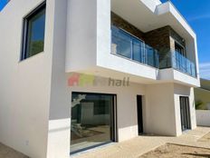 Prestigiosa Casa Indipendente di 192 mq in vendita Almada, Distrito de Setúbal