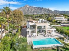 Prestigiosa villa di 903 mq in vendita Milla de Oro, Marbella, Málaga, Andalusia