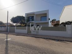 Prestigiosa casa di 184 mq in vendita Almada, Portogallo