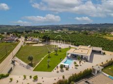 Casa Unifamiliare in vendita a Alcobaça Distrito de Leiria Alcobaça