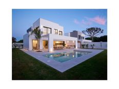 Prestigiosa villa di 207 mq in vendita, Chiclana de la Frontera, Spagna