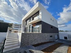 Casa di lusso di 315 mq in vendita Loures, Portogallo