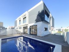 Casa di 190 mq in vendita Almada, Portogallo