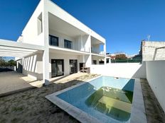 Casa Semindipendente di 175 mq in vendita Seixal, Distrito de Setúbal