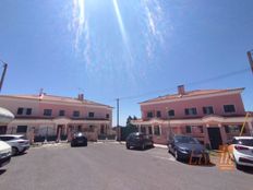 Casa Semindipendente in vendita Albarraque (Rio de Mouro), Sintra, Lisbona